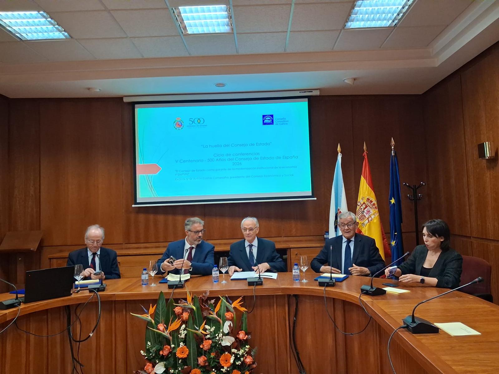 El presidente del Consejo Económico y Social de España participa en el ciclo de conferencias organizado por el Consejo de Estado con ocasión de su V Centenario en la sede del Consello Consultivo de Galicia, en Santiago de Compostela